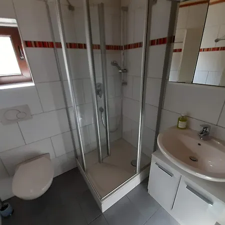 Stephanie Apartment *