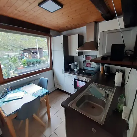 Stephanie Zell an der Mosel